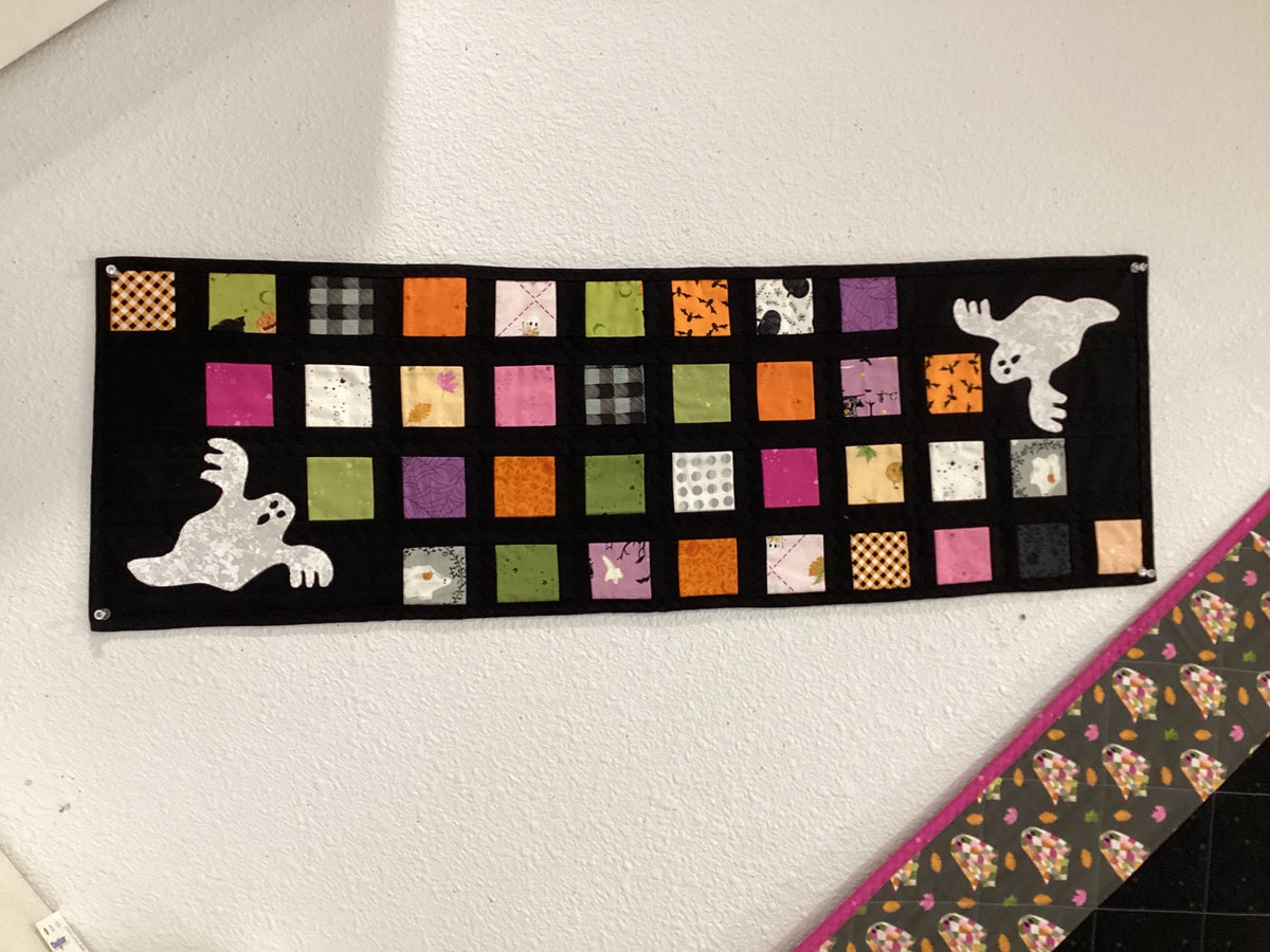 Charming Scary Table Runner Kit